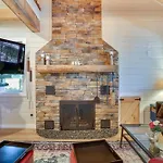 Lakefront Gem With Hot Tub And Boat Dock In Greentown